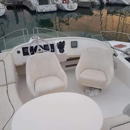 Bateau Le Bodega 2 *